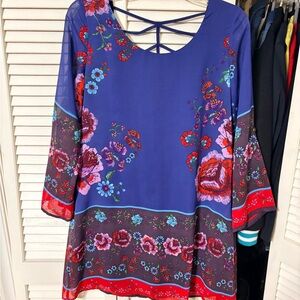 Speechless Multicolor Floral Tunic Top